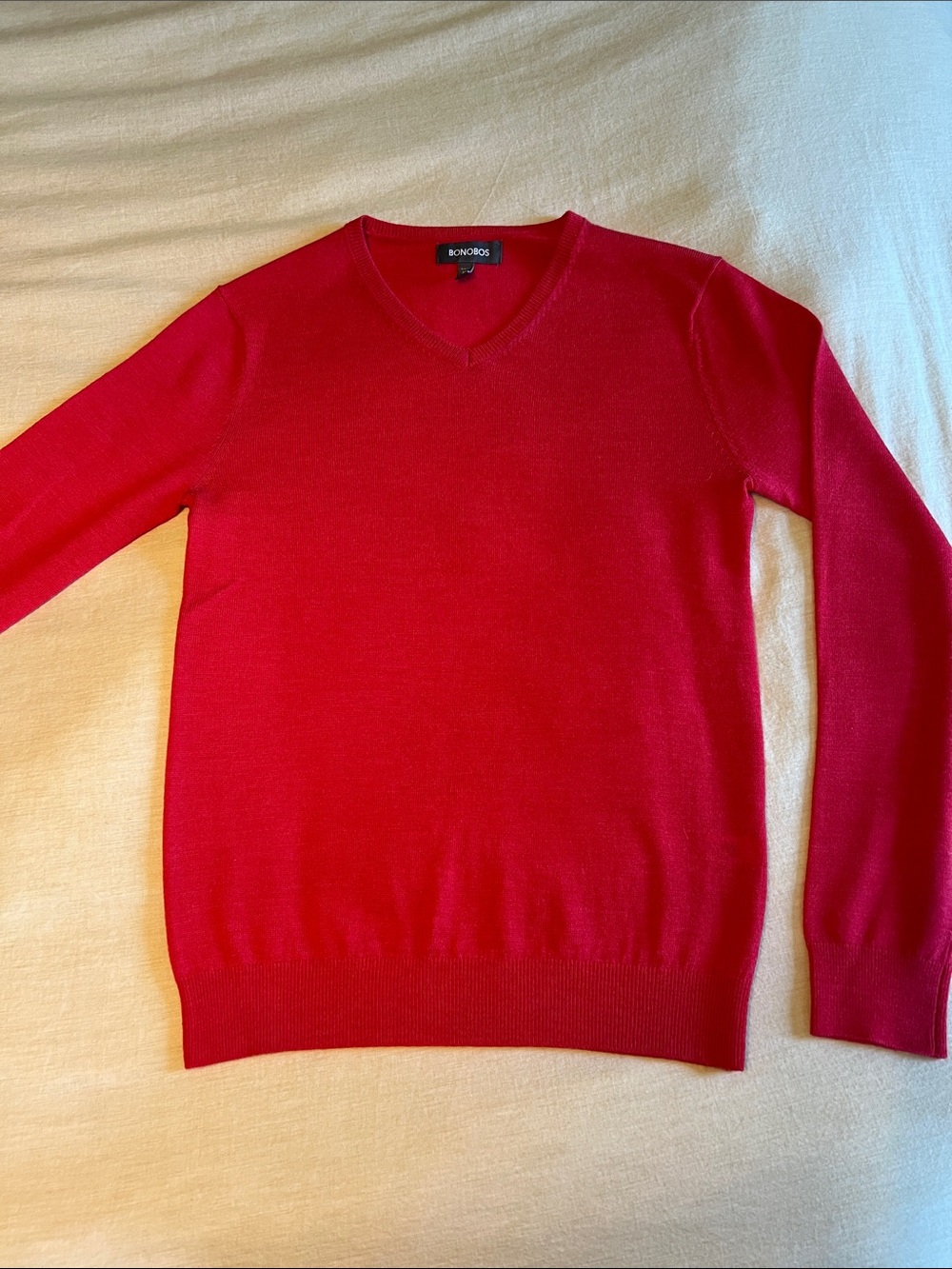 Bonobos Men’s merino wool V-Neck Sweater in Pink